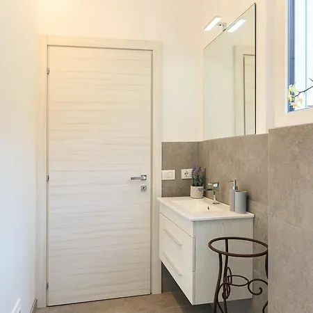 Skylake Penthouse By Impero House