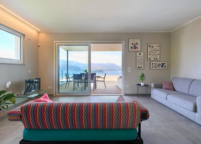 아파트 Skylake Penthouse By Impero House 스트레사