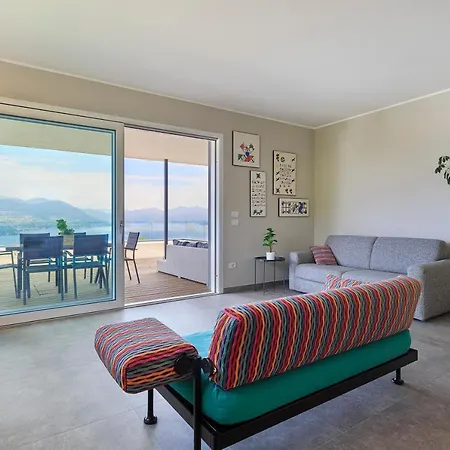 Skylake Penthouse By Impero House * Στρέσα